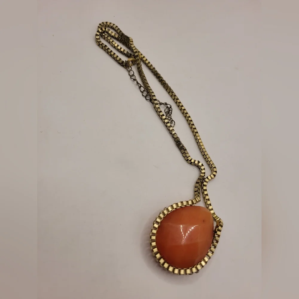 Beautiful Gold Plated Drop Gemstone Vintage Necklace